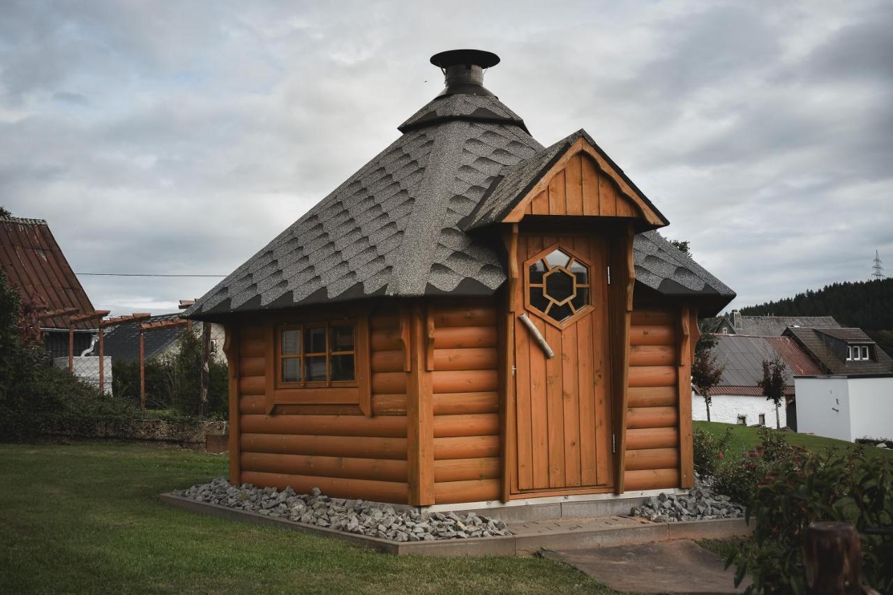 Wohlfuehl-Ferienhaus Eifel-Landurlaub Mit Herz Кроненбург Экстерьер фото